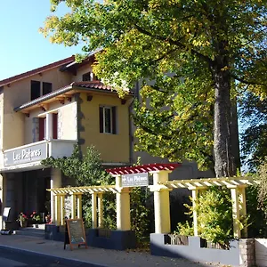 hotel-restaurant-les-platanes.hotels-rhonealpes.com/